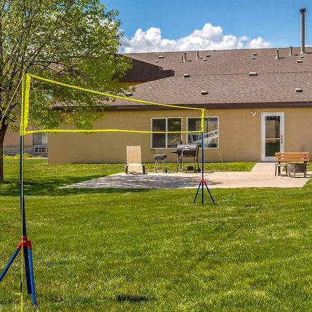 Quality Inn Logan Near University Екстер'єр фото