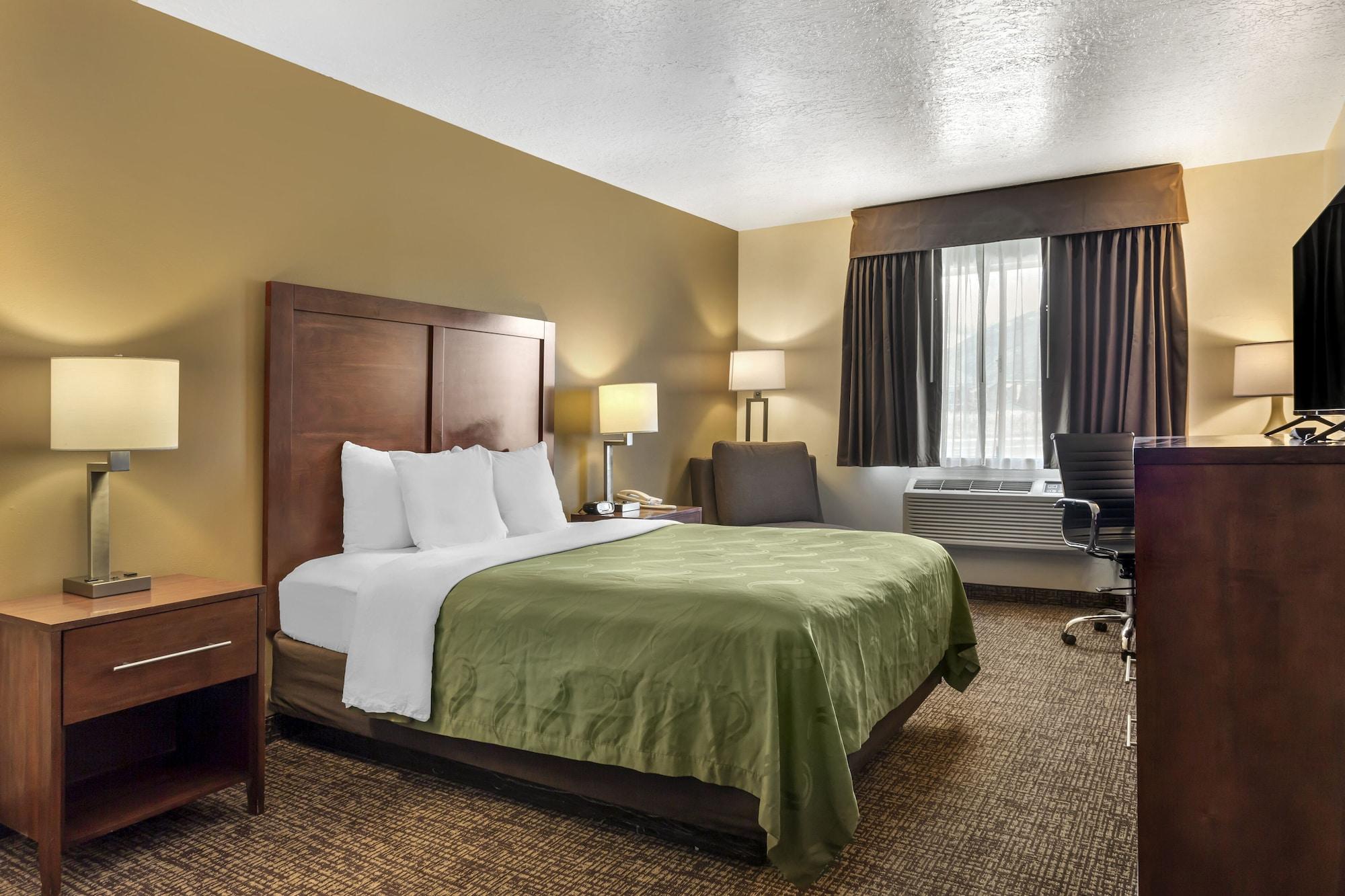 Quality Inn Logan Near University Екстер'єр фото