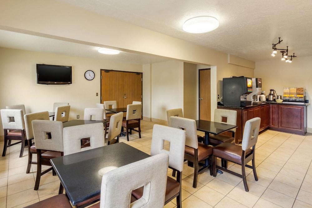 Quality Inn Logan Near University Екстер'єр фото