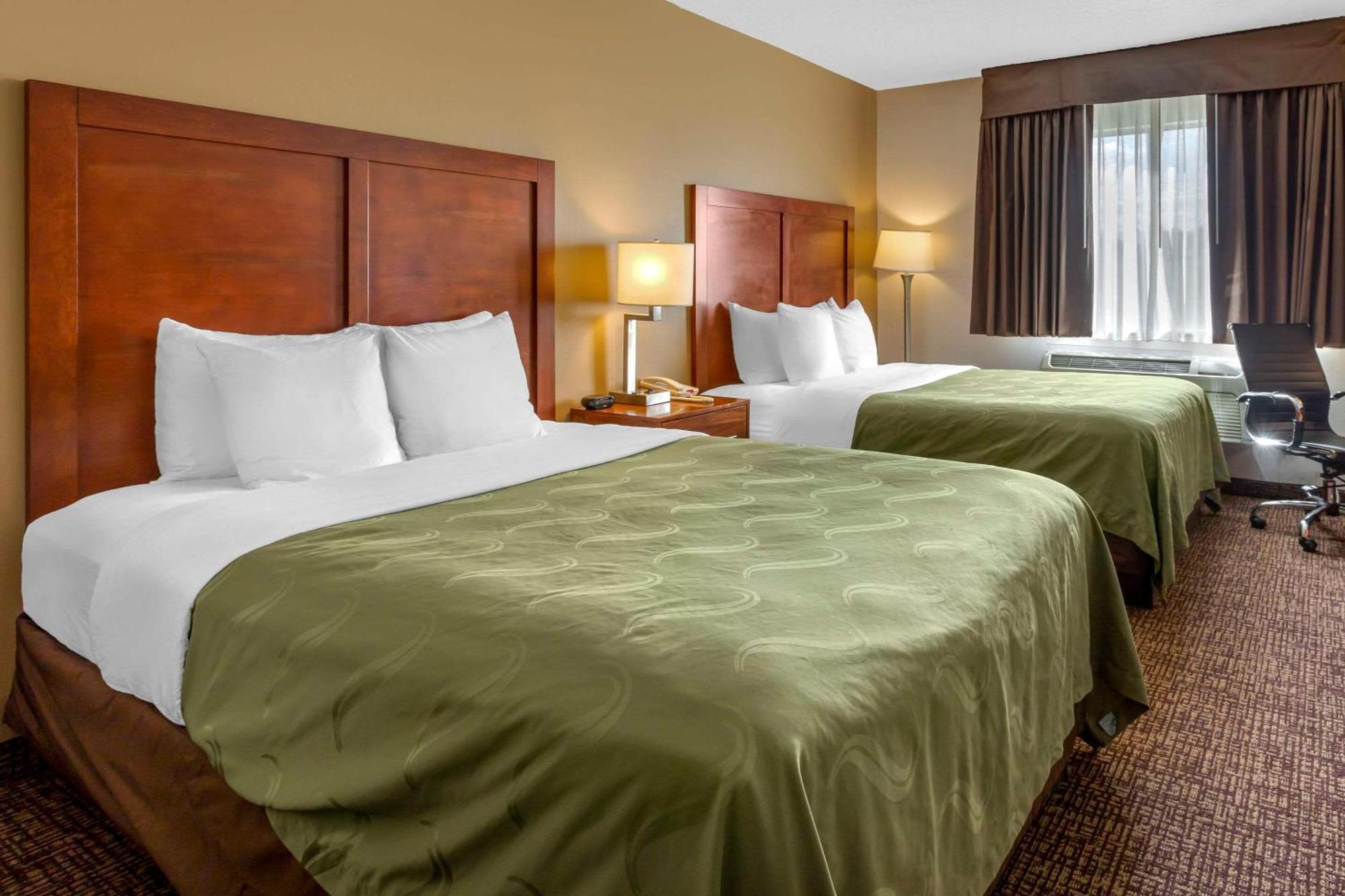 Quality Inn Logan Near University Екстер'єр фото