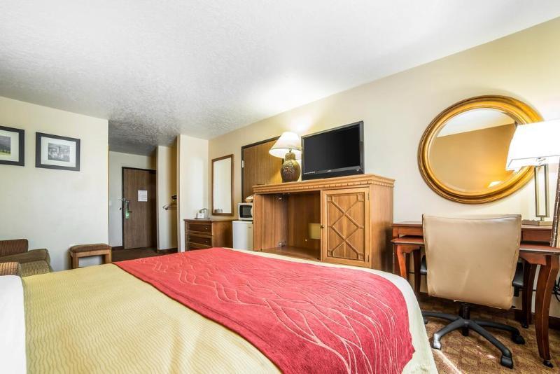 Quality Inn Logan Near University Екстер'єр фото